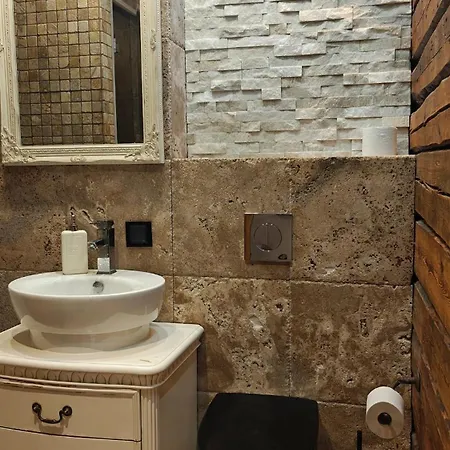 The Wooden Hideaway In The Heart Of Telliskivi Apartment