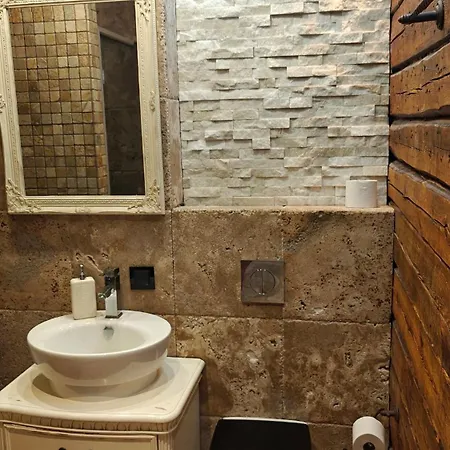 Apartment The Wooden Hideaway In The Heart Of Telliskivi Reval
